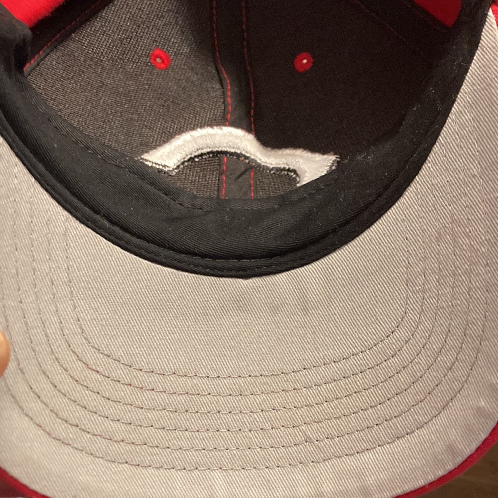 Cincinnati Reds Hat - Picture 4 of 5